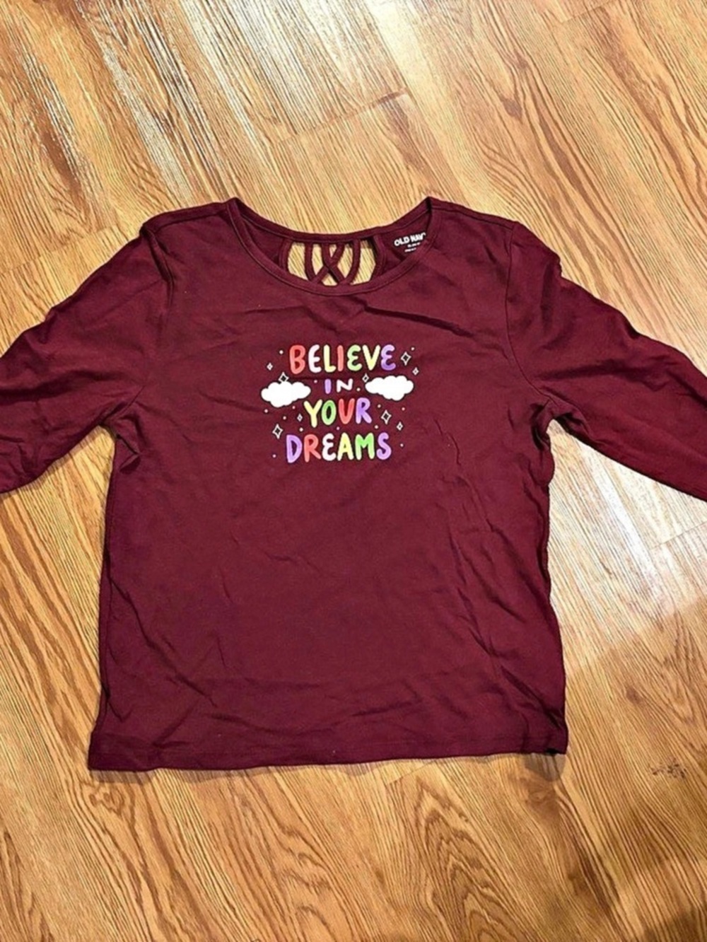 Old Navy Long-Sleeve Graphic Lattice-Back T-Shirt for Girls Burgundy XL 14/16